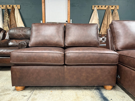 Lyle Sectional